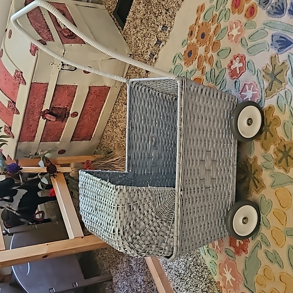 Olliella stroller cart doll pram, like new condition.